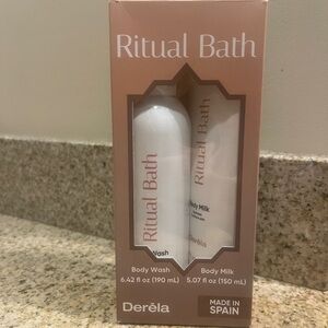 Derela Ritual Bath Set Body Wash & Milk New